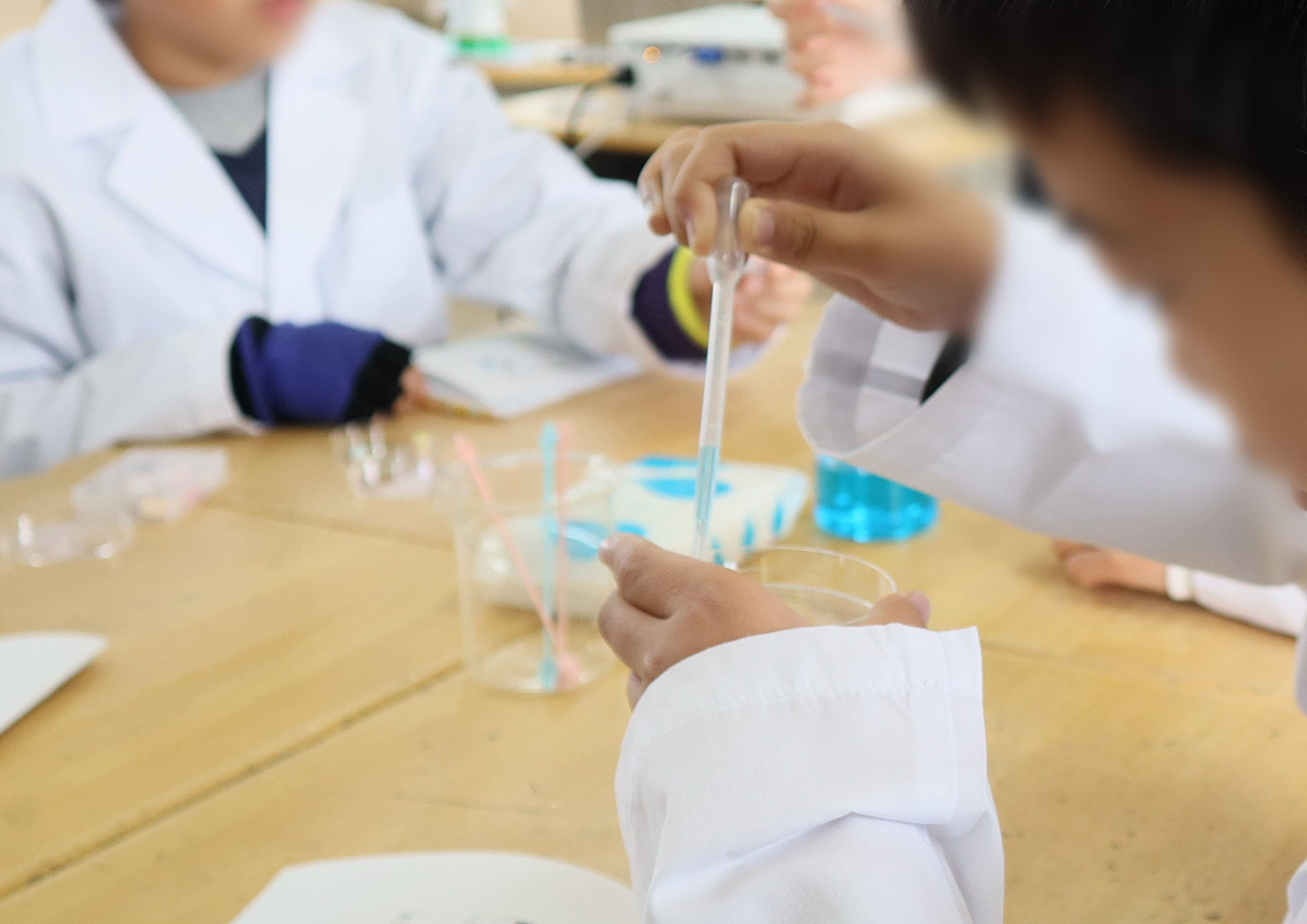 東和薬品 夏休みイベント『おくすりのふしぎを大発見！工夫がいっぱいのジェネリック医薬品』